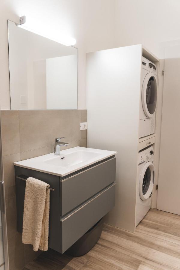 Studio-Appartment - Hotel Lux Meran Buitenkant foto